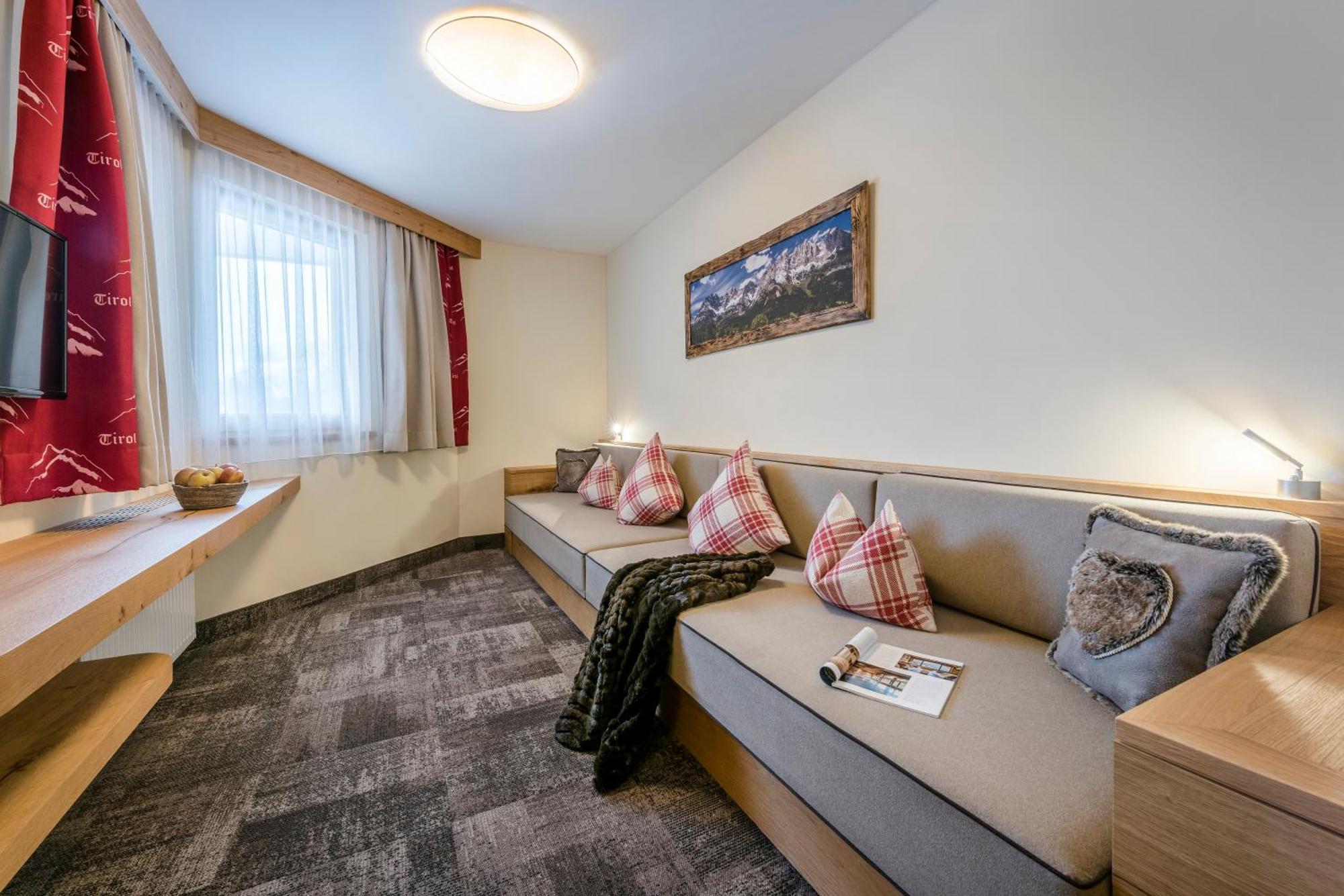 Hotel Kaiser In Tirol Шеффау-ам-Вильден-Кайзер Экстерьер фото